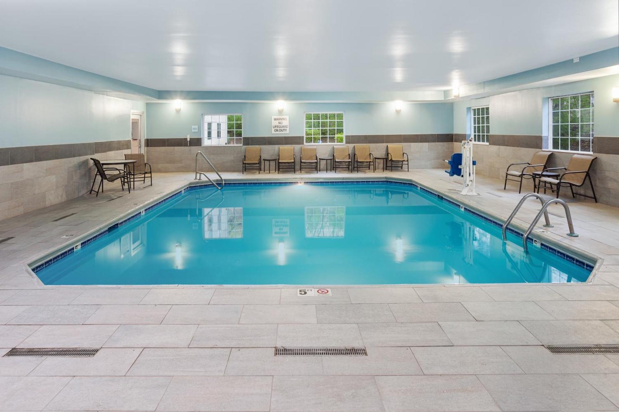 Holiday Inn Express & Suites Carmel North - Westfield By Ihg Extérieur photo